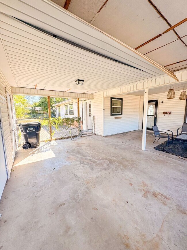 Photo - 1917 S 51st St