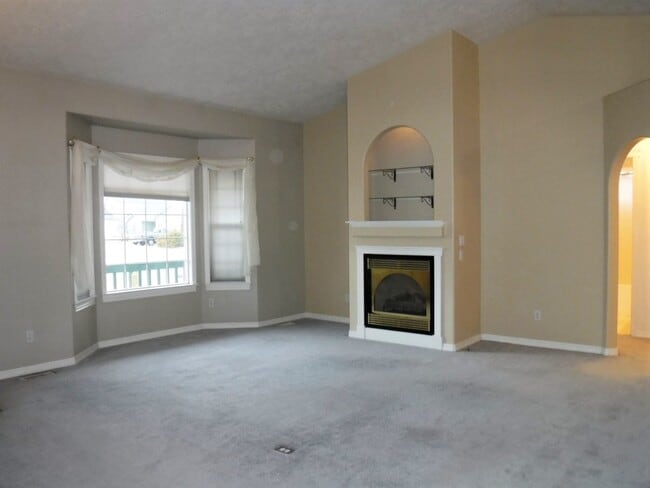 Photo - Beautiful single level home with 4 bed 2 bath, just off Indiana and E Ustick Rd.