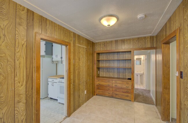 Photo - 2257 S Franklin St