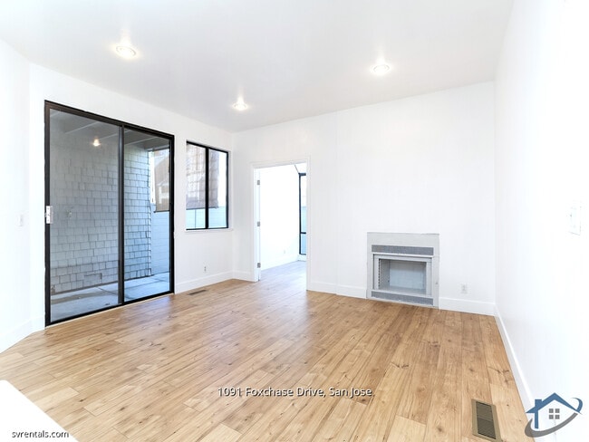 Photo - 1091 Foxchase Dr