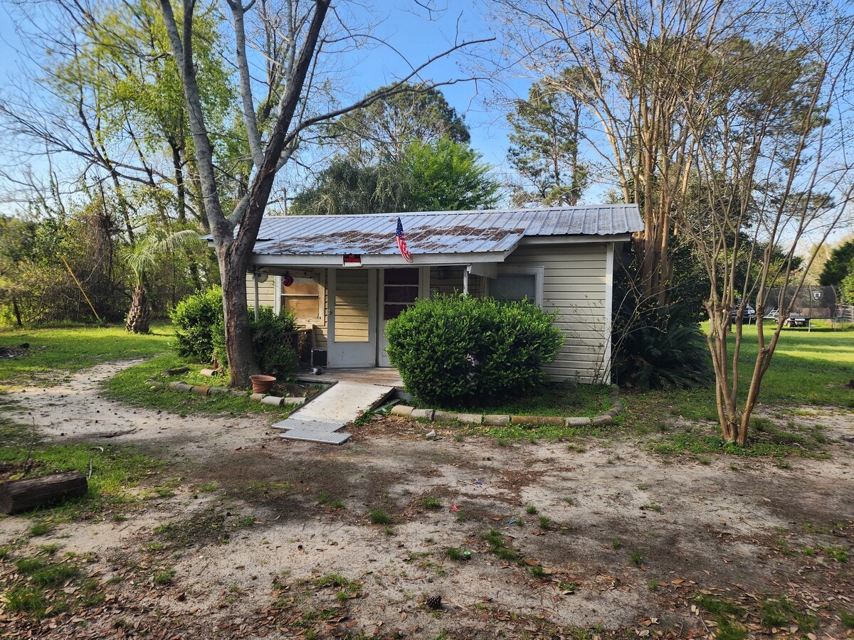 Photo - 1455 De Short Rd