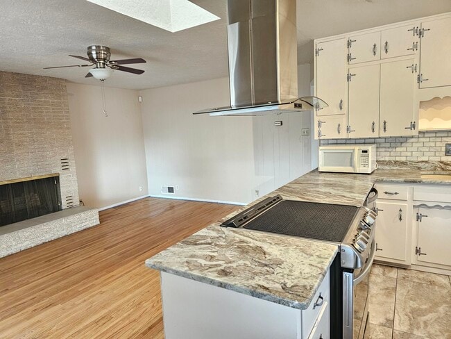 Photo - 2701 Cagua Dr NE