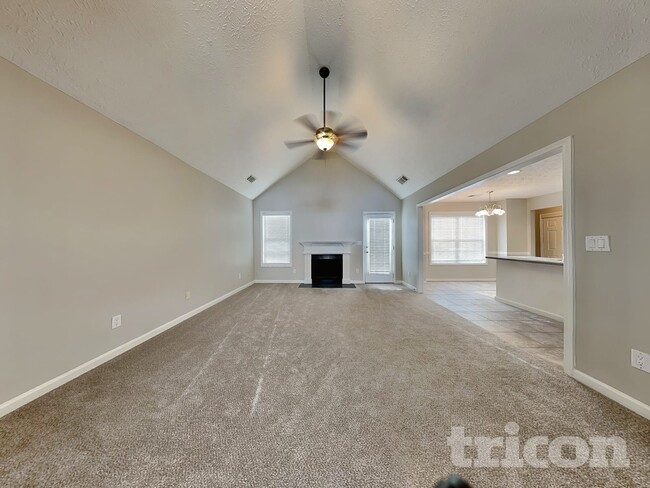 Photo - 2051 Meadowglen Ln