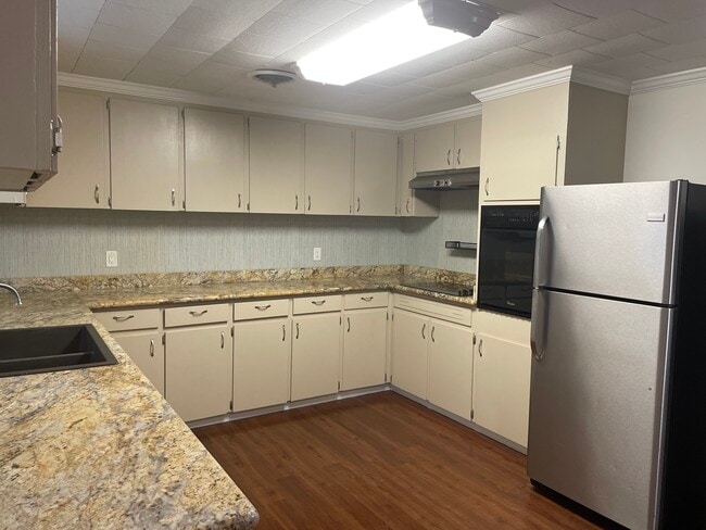 Photo - 6220 Ridge Rd