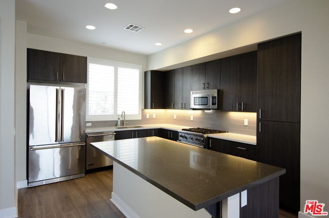 Photo - 2753 Waverly Dr Unidad 806