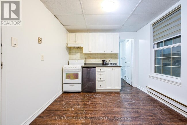 Photo - 150 Lakeshore Rd E Unité 3