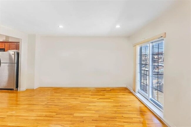 Photo - 9526 Schenck St Unit 2