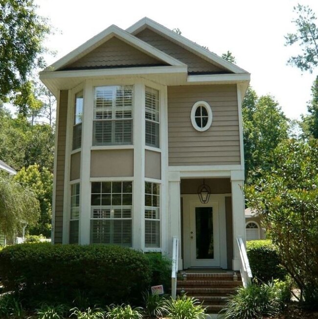 Beautiful Home In Madison Square - Beautiful Home In Madison Square