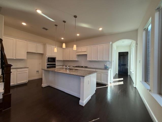 Photo - 18136 Lakefront Ct