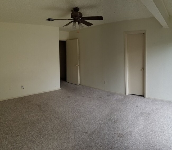 3 Bed 1.5 Bath 1000 Rental House Rental in Lafayette, LA