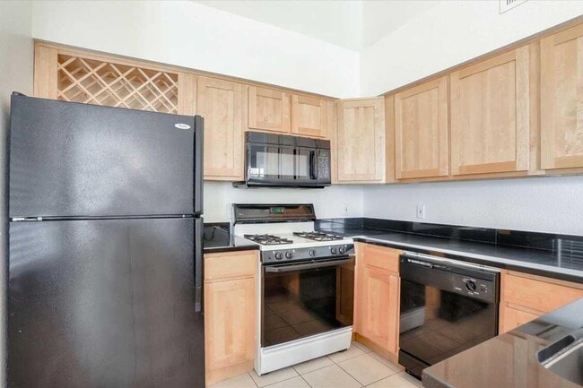 Photo - Solana Apartments