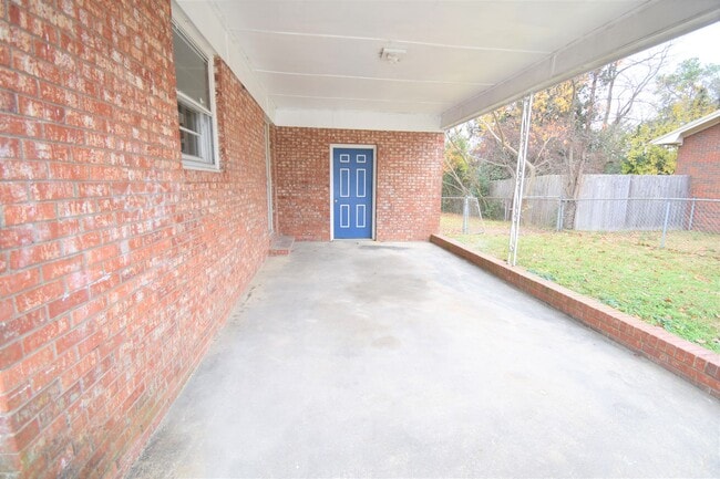 Photo - 3 Bedroom 2 Bath Home (Pets Under 30lbs Considered)