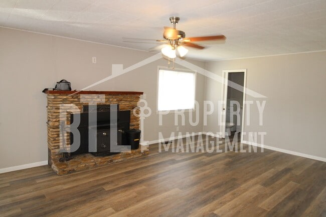 Photo - Beautiful Home with a Lakeview! Bonus Sunroom!