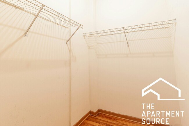 Building Photo - 3117 N Damen Ave Unit 1F Rental