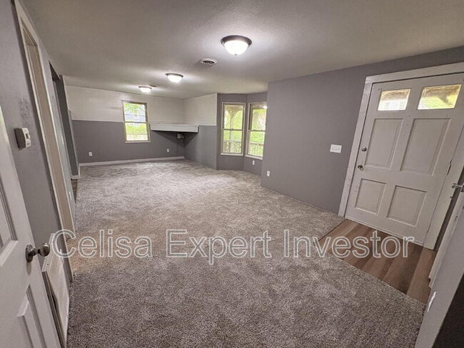 Photo - 1419 Huestis Ave