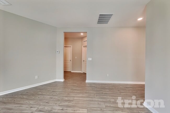 Photo - 523 Falcon Ridge Rd