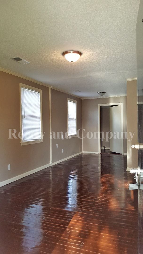 Photo - 3334 Fostoria Rd