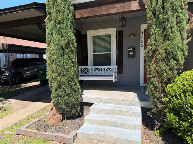 Photo - 4332 Calmont Ave