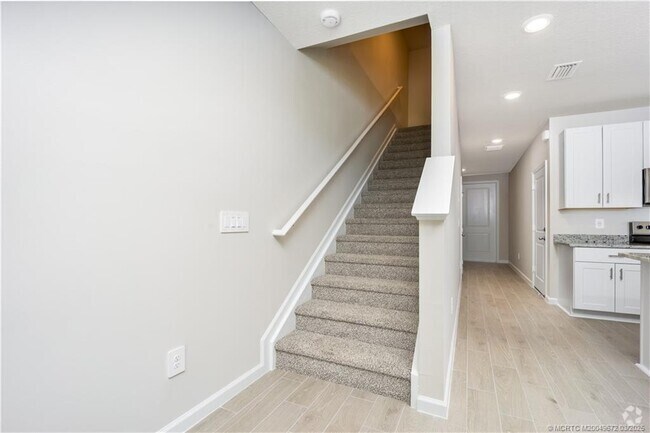 Building Photo - 399 Salisbury Cir Rental