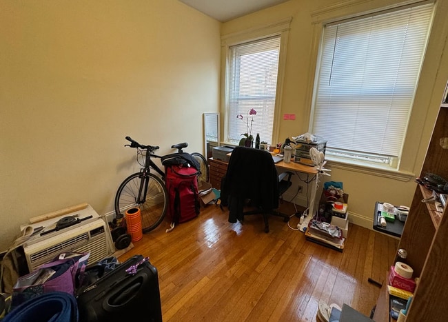 Photo - 107 Queensberry St Unidad 14