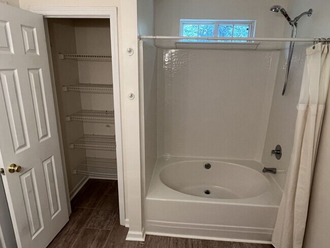 Photo - Updated 3 Bedroom, 2 Bath Ranch in NW Char...