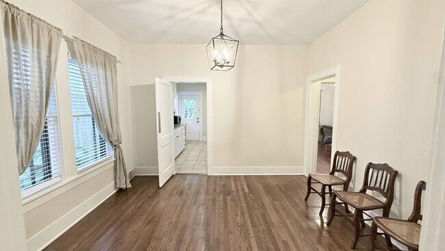 Photo - 2220 Avalon Pl