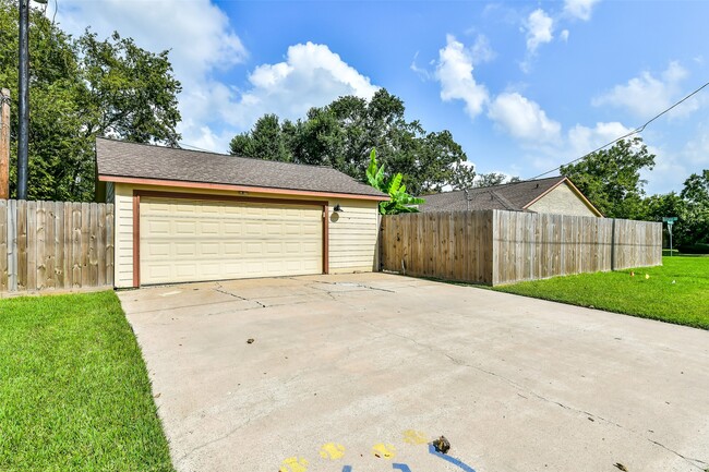 Photo - 304 Bellmar Ln