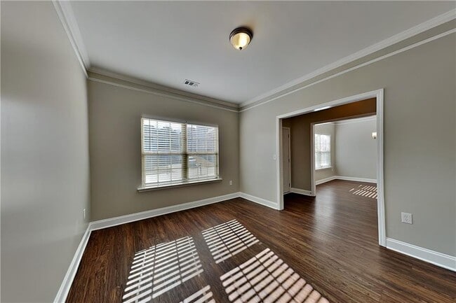 Photo - 122 Dynasty Ln