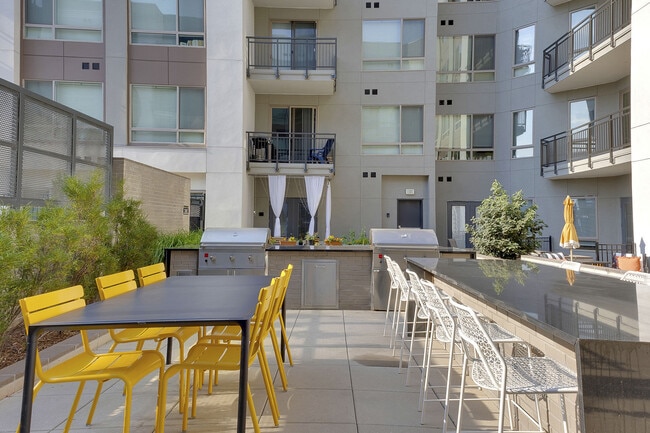 Vue West