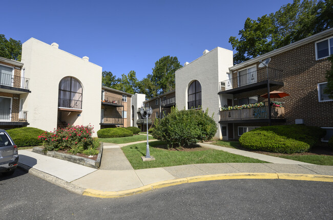 Chadwick Village Apartments - Chadwick Village Apartments