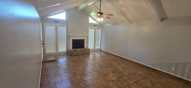 Building Photo - 3 Bedroom 2 Bathroom in Greenacres (N Boss...