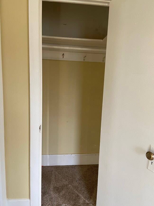 Photo - 11 LLC-80 Bailey Avenue Unidad 201