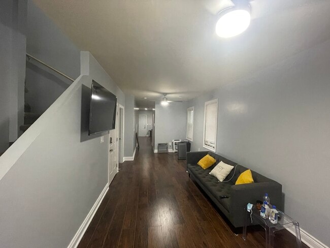 Photo - 6349 S Langley Ave