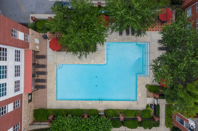 Piscina - Arbor Gates at Buckhead