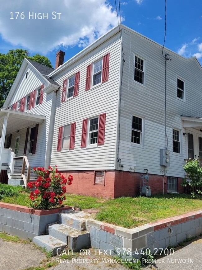 3 Bedroom Available in Somersworth! - 3 Bedroom Available in Somersworth! House