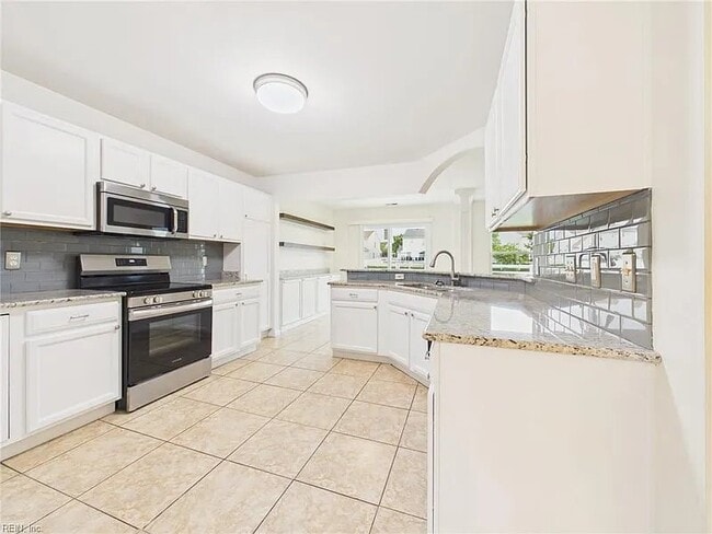 2536 7 Kings Rd