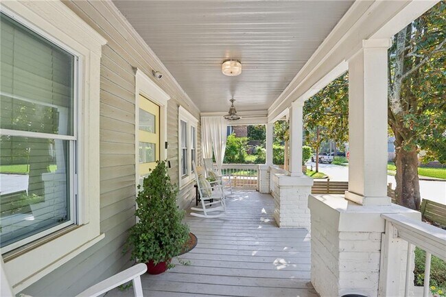 Photo - 1003 Parsons St SW