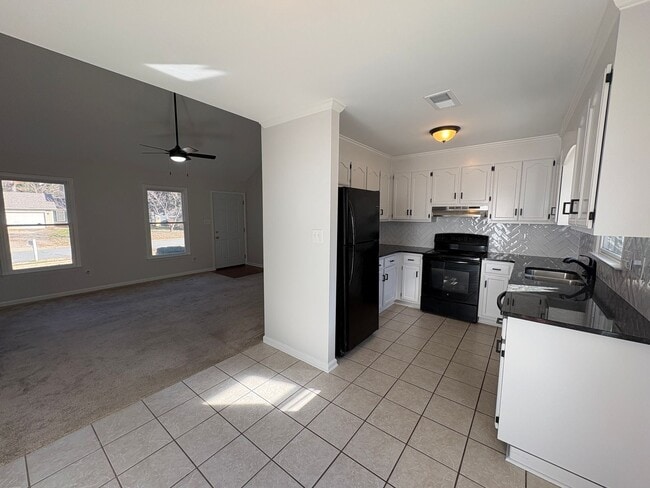 Photo - Rent Special on Beautifully Updated 3 Bedroom Home!