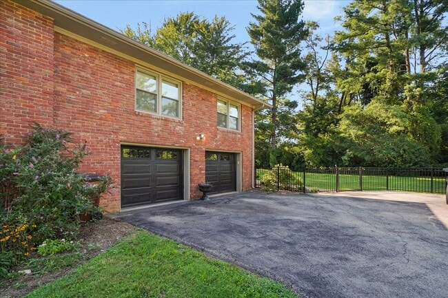 Photo - 6309 Regal Rd