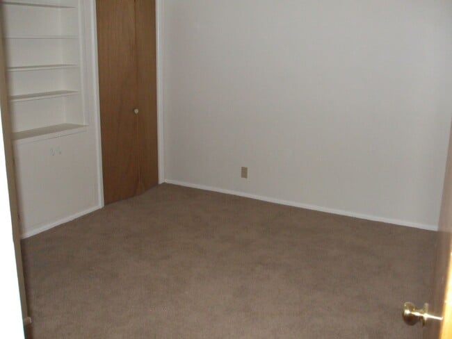 Photo - Amazing 3 Bed, 2 Bath Spacious Home with a...
