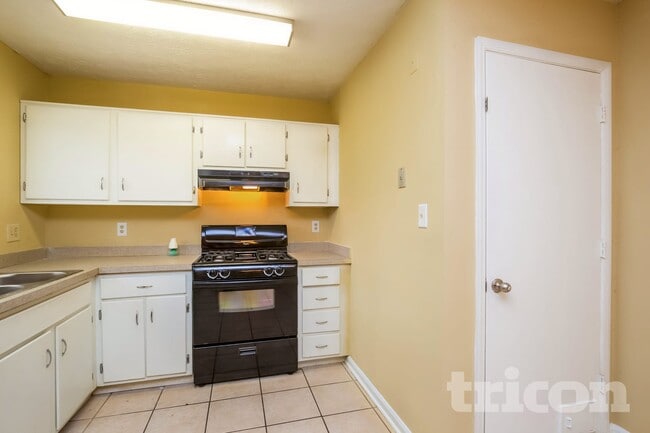 Photo - 724 Jacksons Mill Way NW