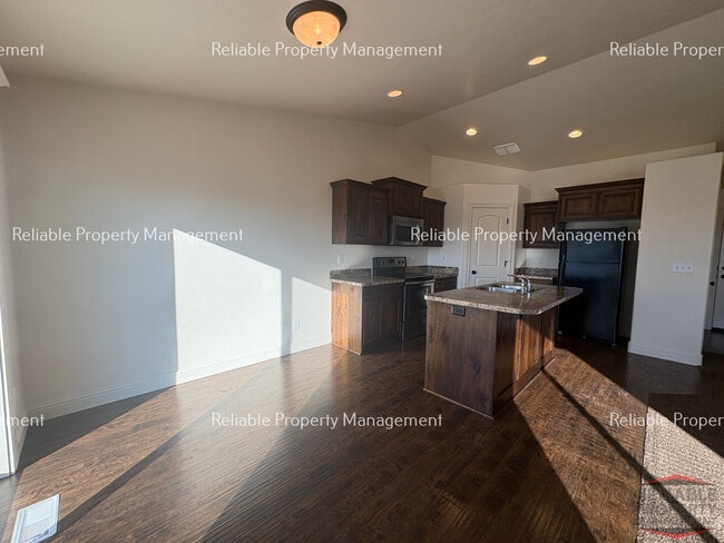 Photo - 3840 Slate Dr