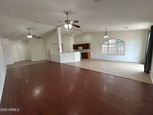 Photo - 2202 W Carter Rd