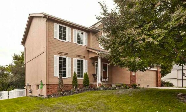 Dream Home in the Heart of Millard School ... - Dream Home in the Heart of Millard School ...