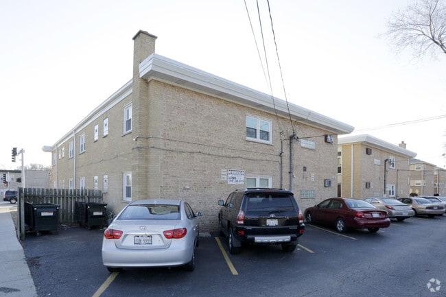 Building - 1317-1321 E Roosevelt Rd