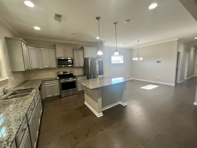 Photo - 5 Bedroom 3 Bathroom Home in Pendleton