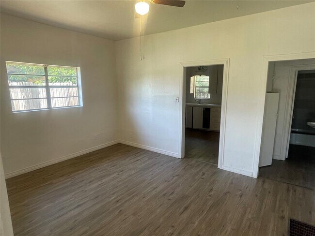 Photo - 310 N 20th St