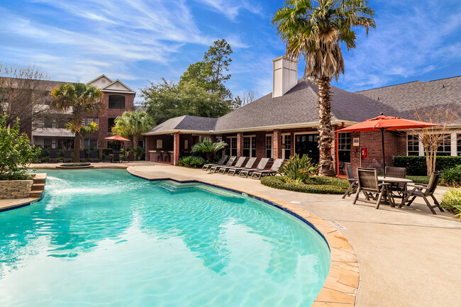 The Verandah at LakePointe - The Verandah at LakePointe Apartments