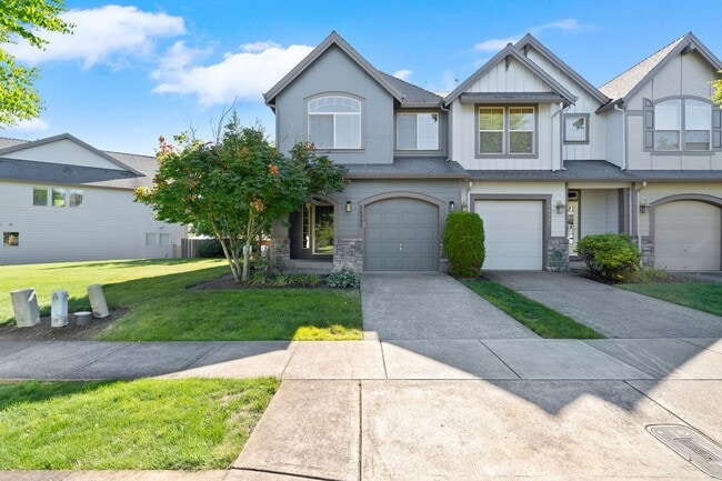 Building Photo - Bright Damascus Townhome with Fireplace, Garage & Private Patio