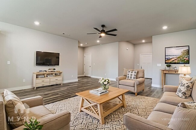 Photo - 1051 Pebble Pass